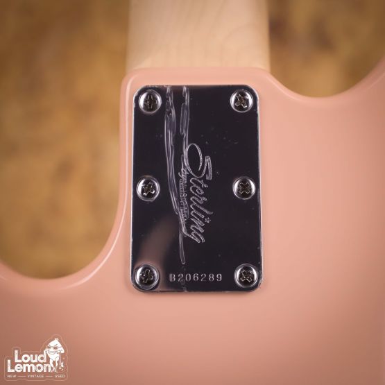 Sterling by Music Man StingRay RAY4 Pueblo Pink Indonesia бас-гитара