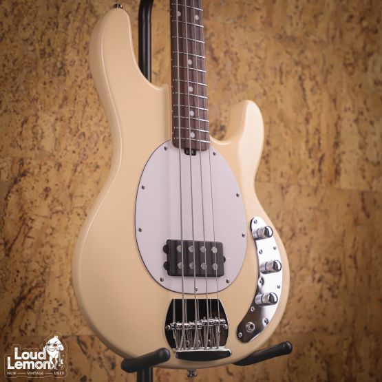Sterling by Music Man StingRay RAY4 Vintage Cream 2020s Indonesia бас-гитара