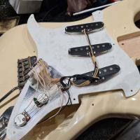 Fender Stratocaster ST-362 Vintage White 1997 Japan электрогитара