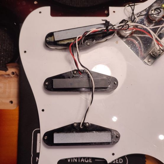 Fender ST-STD J-Craft Standard Stratocaster Sunburst 2009 Japan электрогитара