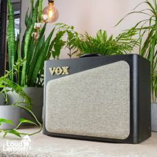 Vox AV15 аналоговый гитарный усилитель