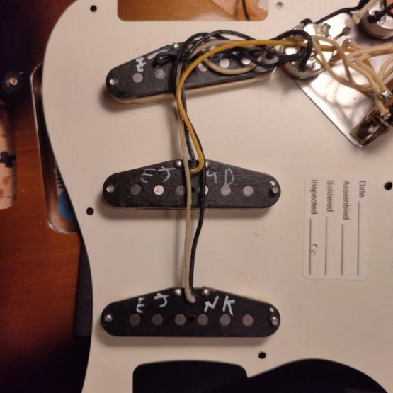 Fender Eric Johnson Stratocaster Two-Color Sunburst 2007 USA электрогитара