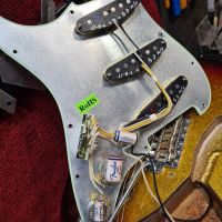 Fender Custom Shop Limited 1963 Journeyman Stratocaster Sparkle Sunburst 2017 NAMM USA электрогитара