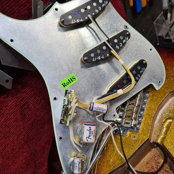 Fender Custom Shop Limited 1963 Journeyman Stratocaster Sparkle Sunburst 2017 NAMM USA электрогитара