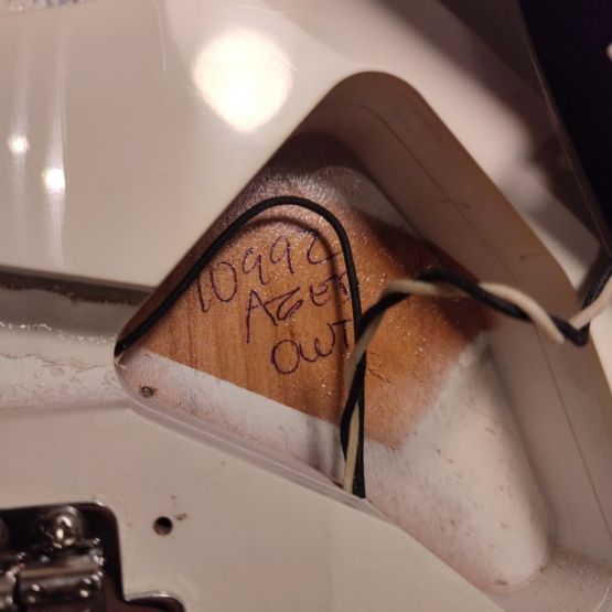 Fender Custom Shop Jimmie Vaughan Stratocaster Aged Olympic White 2019 USA электрогитара