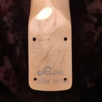 Squier Paranormal Cyclone Shell Pink 2020 China электрогитара