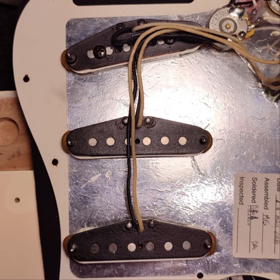 Fender American Standard Stratocaster Olympic White 2008 USA электрогитара