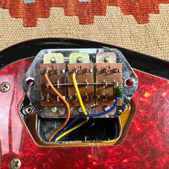 Fender JG66 Jaguar 3-Color Sunburst 1999 Japan электрогитара