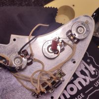 Fender 50th Anniversary U.S. Vintage Reissue '62 Stratocaster Vintage White 1996 USA электрогитара