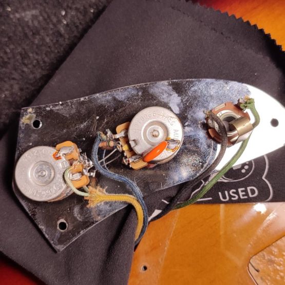 Fender AVRI '62 Jaguar Sunburst 1999 USA электрогитара