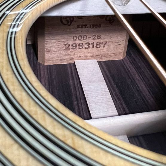 Martin Standard Series 000-28 Natural USA акустическая гитара