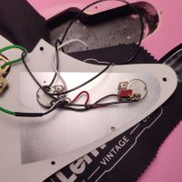 Squier Sonic Stratocaster HT H Flash Pink 2023 Indonesia электрогитара