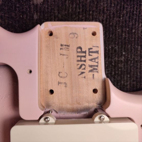 Fender Junior Collection Jazzmaster Satin Shell Pink 2022 Japan электрогитара