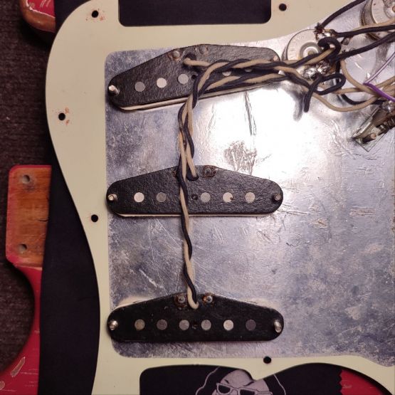 Fender Custom Shop 1960 Stratocaster Relic Faded Dakota Red 2013 USA электрогитара