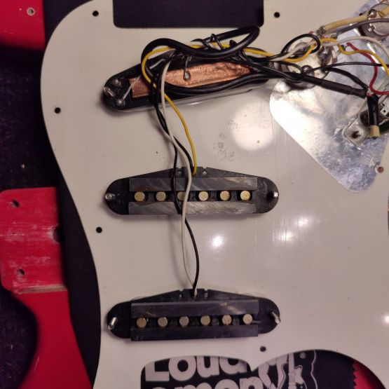 Squier Strat Torino Red 1995 Korea электрогитара