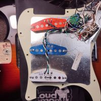 Fender American Deluxe Stratocaster 3-Color Sunburst 2012 USA электрогитара