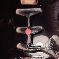Fender AVRI '57 Stratocaster Black 1994 USA электрогитара