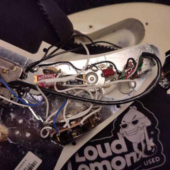 Fender American Professional II Stratocaster HSS Olympic White 2020 USA электрогитара