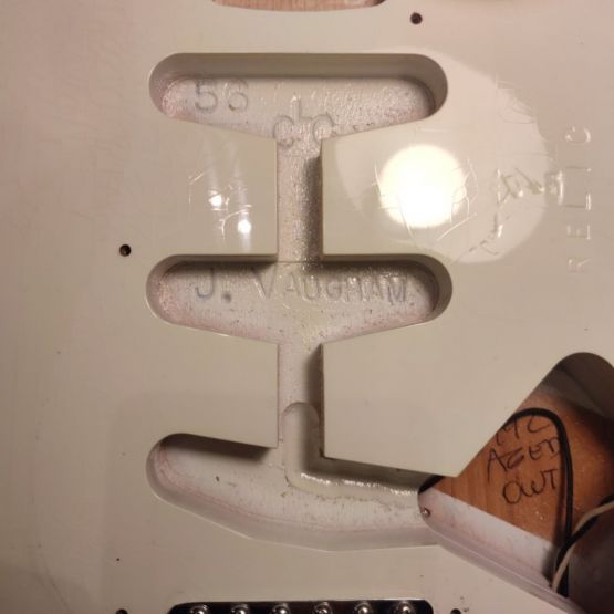 Fender Custom Shop Jimmie Vaughan Stratocaster Aged Olympic White 2019 USA электрогитара