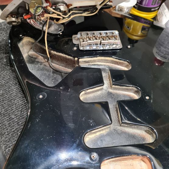 Fender AVRI '57 Stratocaster Black 1990 USA электрогитара