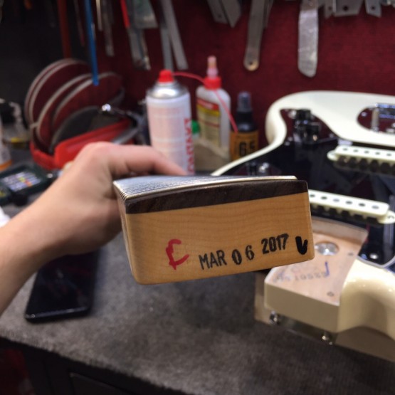 Fender American Professional Jaguar Olympic White 2017 USA электрогитара