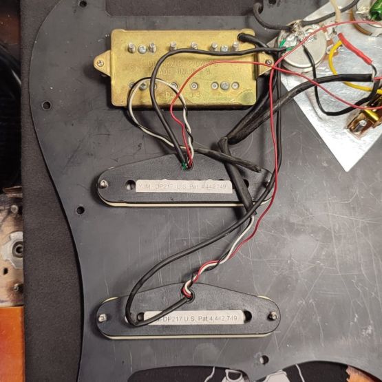 Fender American Standard Stratocaster Sunburst 2000 USA электрогитара