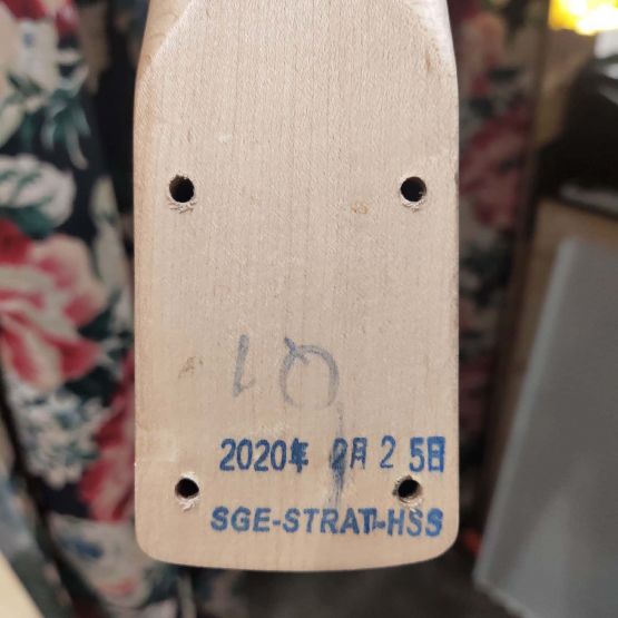 Squier Contemporary Stratocaster HSS Pearl White 2020 China электрогитара