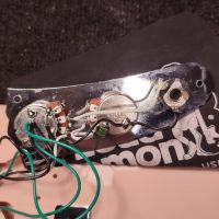 Squier Paranormal Cyclone Shell Pink 2020 China электрогитара
