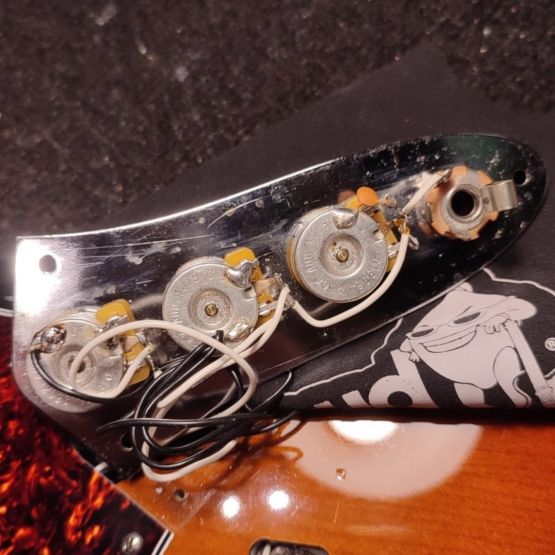 Fender American Standard Jazz Bass Sunburst 2010 USA бас-гитара