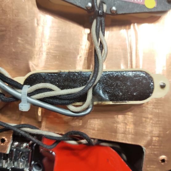 Fender Classic 60's Neck, Classic 70's Body Stratocaster Fiesta Red Mexico электрогитара
