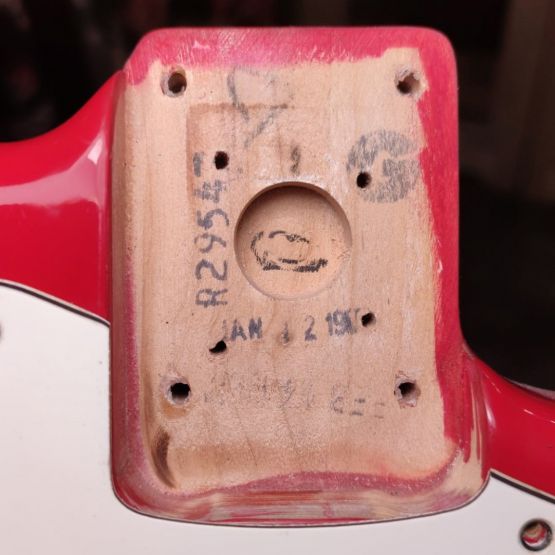 Fender Squier Series Standard Stratocaster Torino Red 1997 Mexico электрогитара