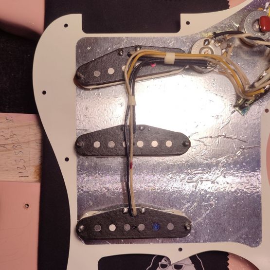 Fender Custom Shop Closet Classic Stratocaster Pro Shell Pink 2013 USA электрогитара