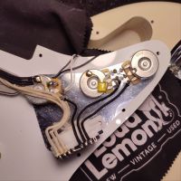 Fender ST68-TX Stratocaster Vintage White 2010 Japan электрогитара