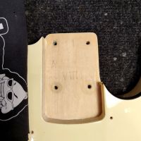 Fender AJB Aerodyne Jazz Bass Fretless Vintage White 2007 Japan безладовая бас-гитара