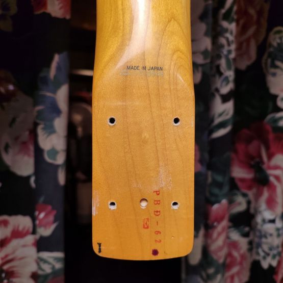 Fender PB62-53 Precision Bass Vintage White 1997 Japan бас-гитара