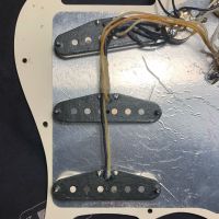 Fender American Special Stratocaster 2-Color Sunburst 2010 USA электрогитара