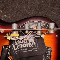 Fender American Deluxe Precision Bass 3-Color Sunburst 1998 USA бас-гитара