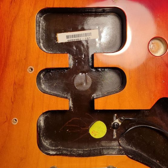 Fender American Deluxe Stratocaster Aged Cherry Burst 2003 USA электрогитара