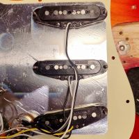 Fender American Deluxe Stratocaster Aged Cherry Burst 2003 USA электрогитара