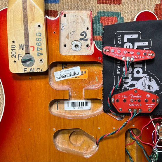 Fender American Deluxe Telecaster Aged Cherry Burst 2013 USA электрогитара