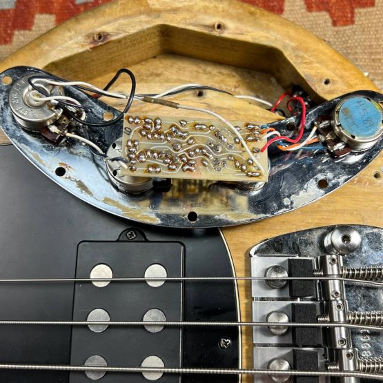 Ernie Ball Music Man StingRay 3 EQ Natural 1989 USA бас-гитара