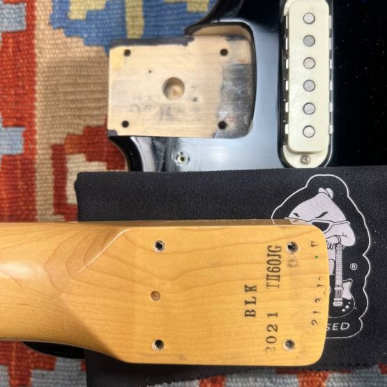 Fender 2021 Collection Traditional II 60s Jaguar Matching Head Black 2021 Japan электрогитара