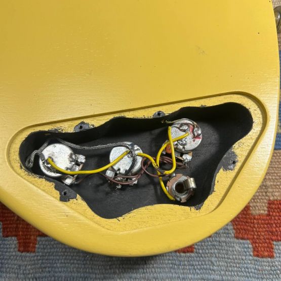 Gibson Limited Run SG Reissue Bass Canary Yellow 2006 USA бас-гитара