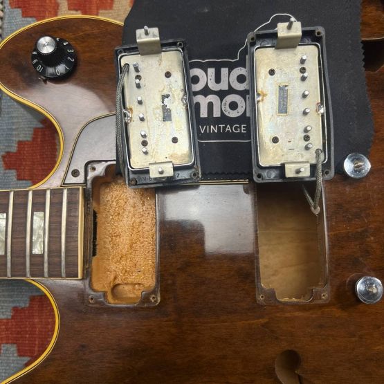 Gibson ES-150DC Walnut 1969 USA электрогитара