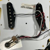 Fender American Performer Mustang Vintage White 2018 USA электрогитара