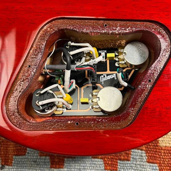 Gibson Les Paul Studio Cherry Sunburst 2024 USA электрогитара