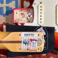Fender American Deluxe Stratocaster Aged Cherry Burst 2002 USA электрогитара