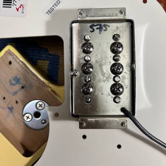 Fender Vintera II '70s Telecaster Bass Vintage White 2023 Mexico бас-гитара