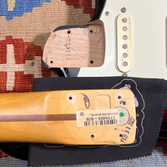 Fender American Ultra Stratocaster Ultraburst 2022 USA электрогитара
