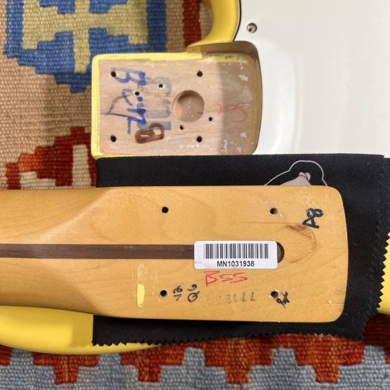 Fender Player Precision Bass Buttercream 2021 Mexico бас-гитара